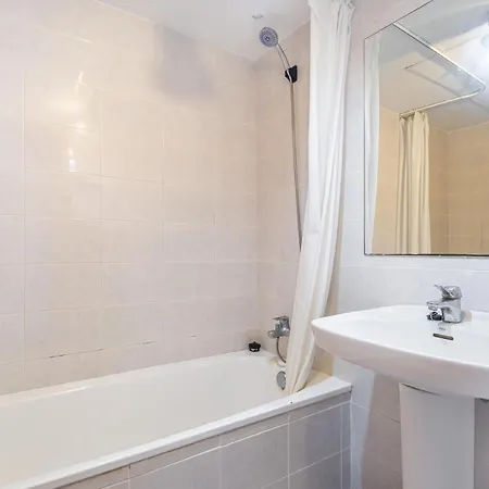 Pet Friendly In With Kitchen Appartement *