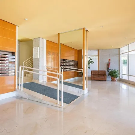 Pet Friendly In With Kitchen Appartement